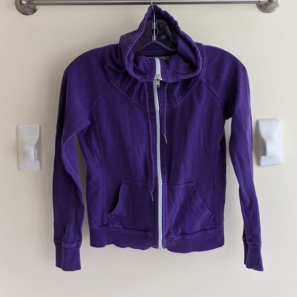 💙 (3/$25) Garage Purple Sweater - Picture 2 of 2